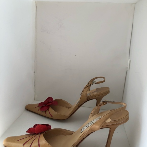 Jimmy Choo nude heels with accent flower - Picture 3 of 5